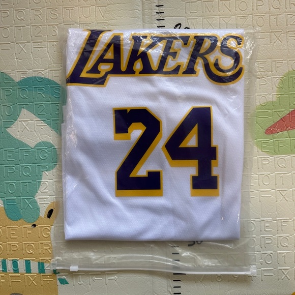 Kobe Bryant Los Angeles Lakers #24 White Basketball Jersey - Picture 3 of 5